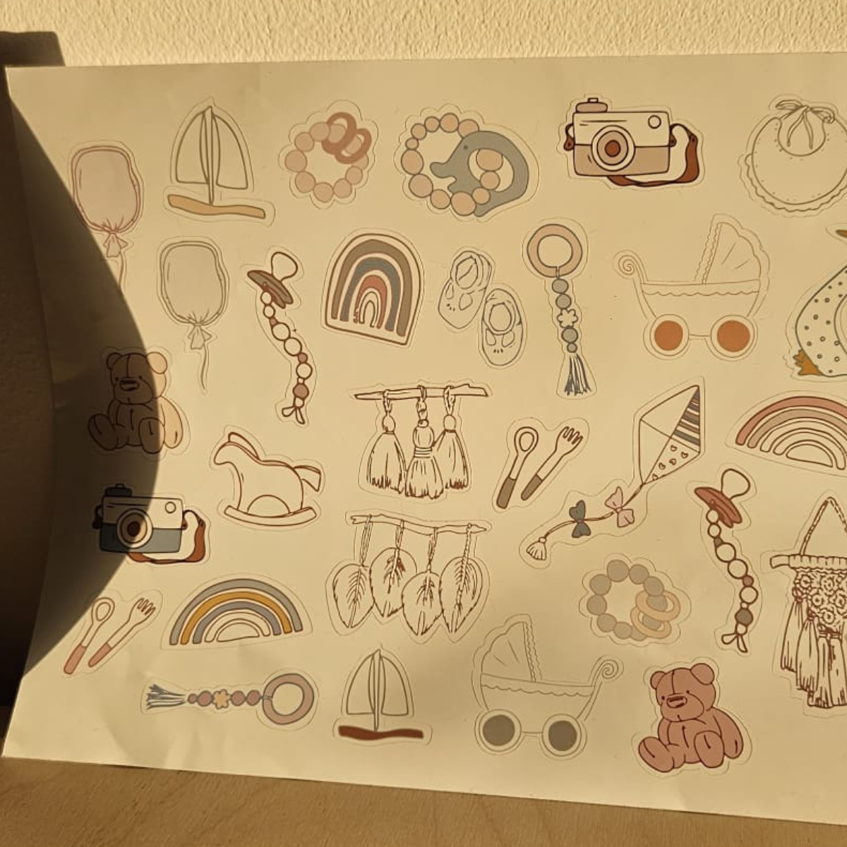 דף מדבקות צבעוניות